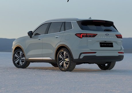 CX743MCA2_MEA_Titanium_Plus_ICE_Rear_3Q.jpg